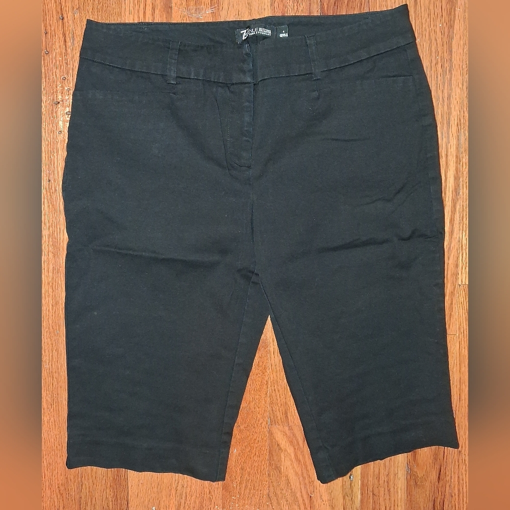 7th Avenue Solid Black Bermuda Shorts